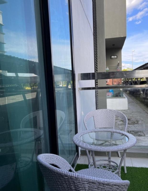Faiz Homestay Кучинг Экстерьер фото